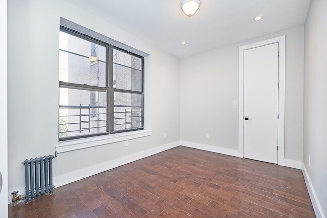Foto del edificio - 220 Wadsworth Ave