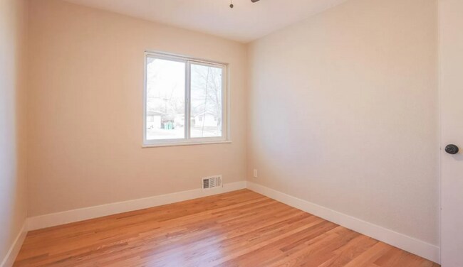 Building Photo - 2530 Cottonwood Drive
