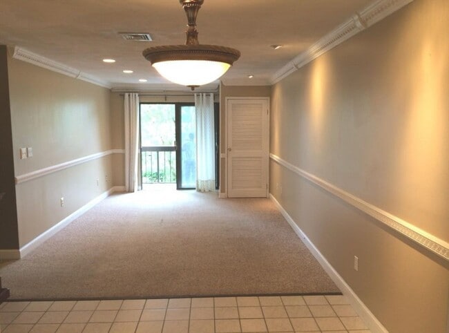 Building Photo - 677 Quincy Shore Dr