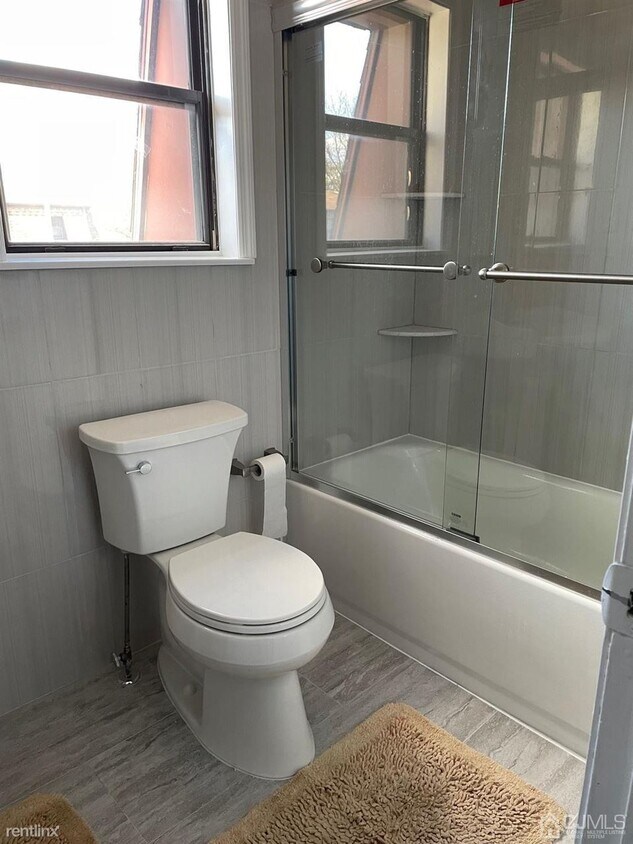 Building Photo - 1 br, 1 bath Condo - 208 N Oaks Blvd