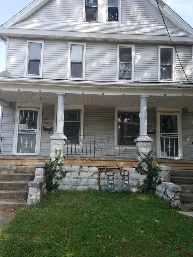 Primary Photo - 855 Evangeline Rd