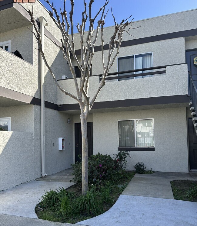 Foto del edificio - 19550 E Cienega Ave