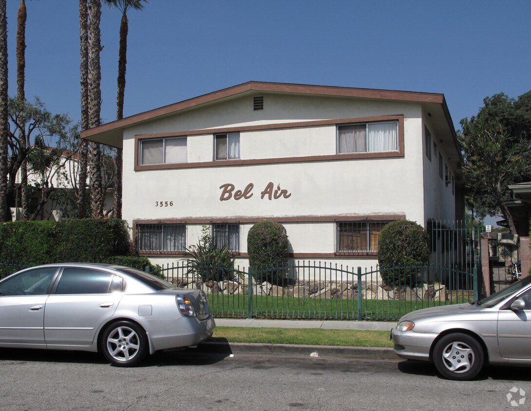 Building Photo - 3556 Brenton Ave