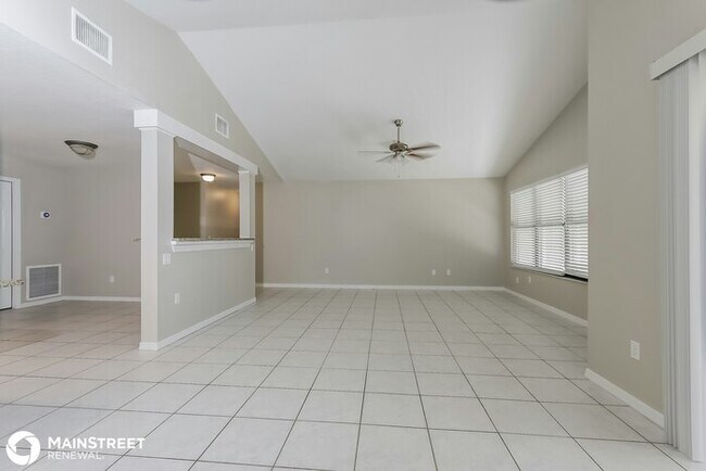 Building Photo - 711 24th Square, Vero Beach, FL 32962