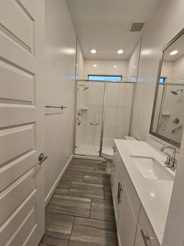 Building Photo - 9415 S 39th Dr