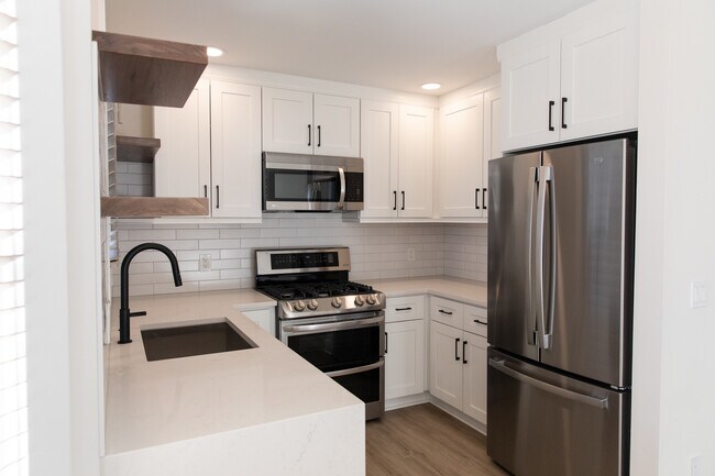 Foto del edificio - 713 Stevens St