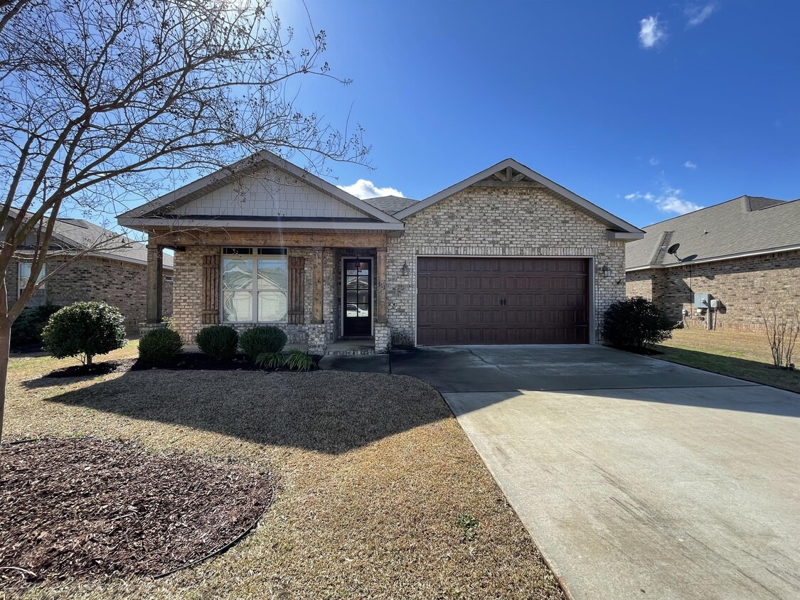 111 Barnyard Wy, Perry, GA 31069 House Rental in Perry, GA