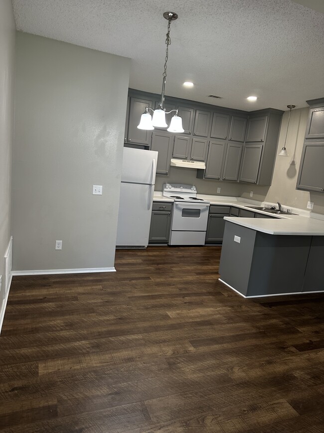 Photo - 1340 Fredonia St Townhome