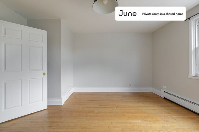 Foto del edificio - Room in Shared 4 bed/2 bath home