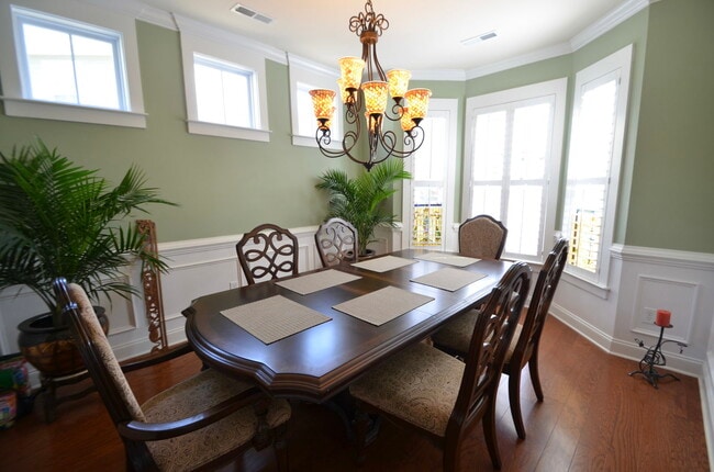 Photo - 1811 Luna Ct House