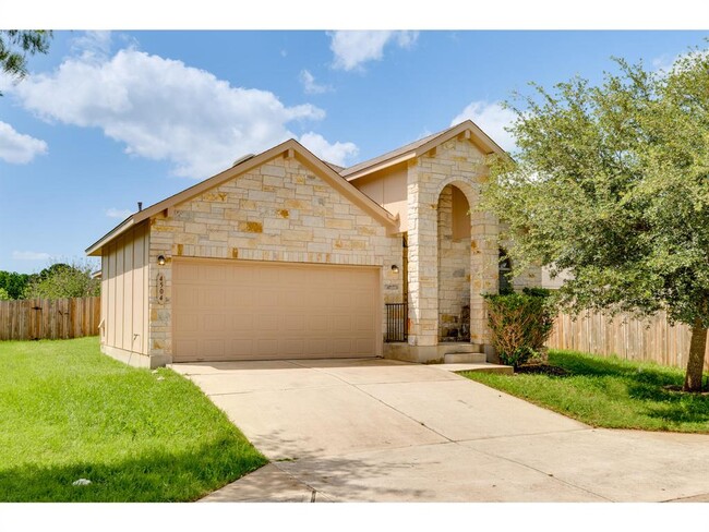 Foto del edificio - 4504 Halliday Ave