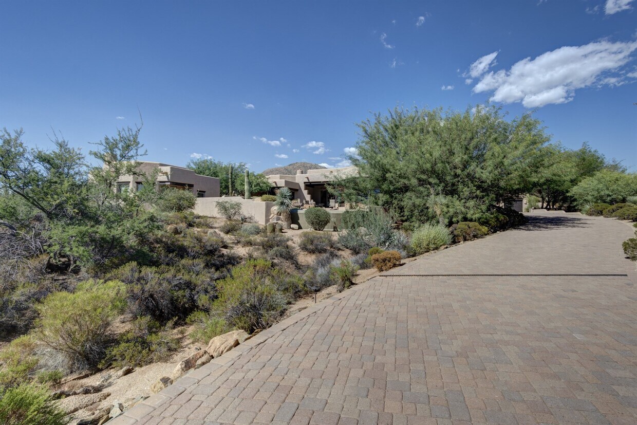 Primary Photo - 11118 E Tamarisk Way
