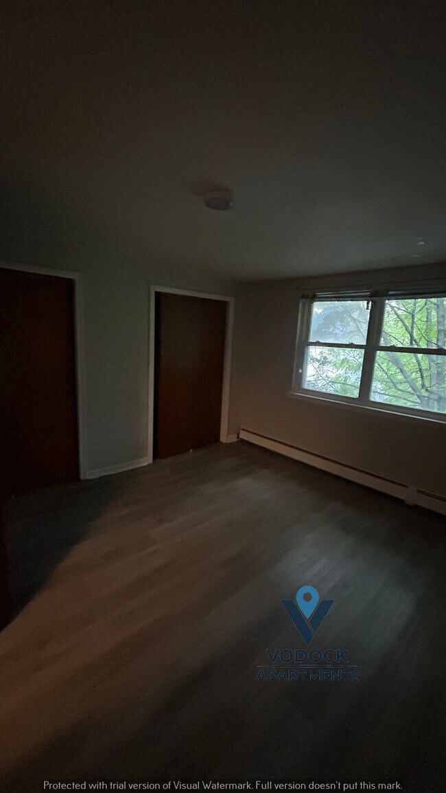 Building Photo - 487 New Britain Ave