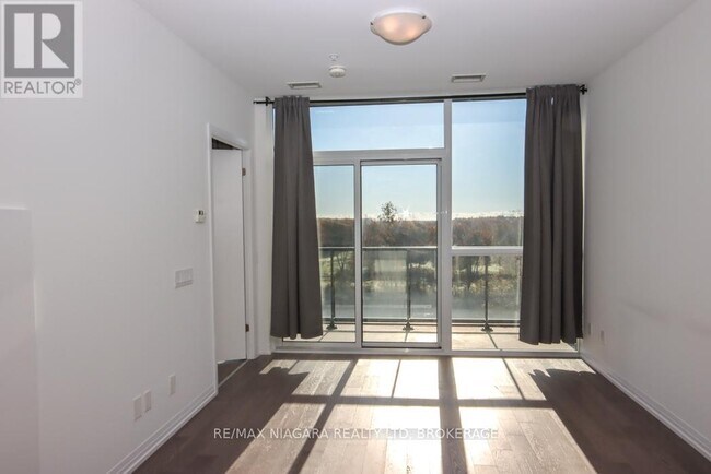 Photo du bâtiment - 7711 Green Vista Gate