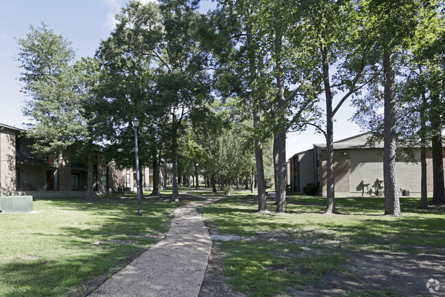 Foto del edificio - Greenbriar Apartments