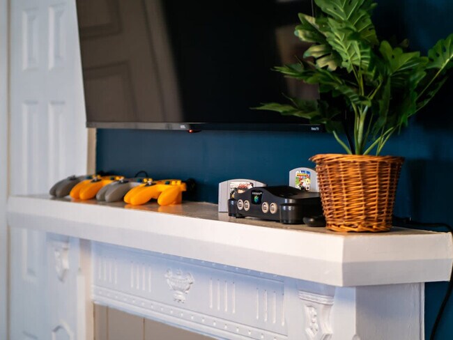 Building Photo - 2001 Tampa Ave