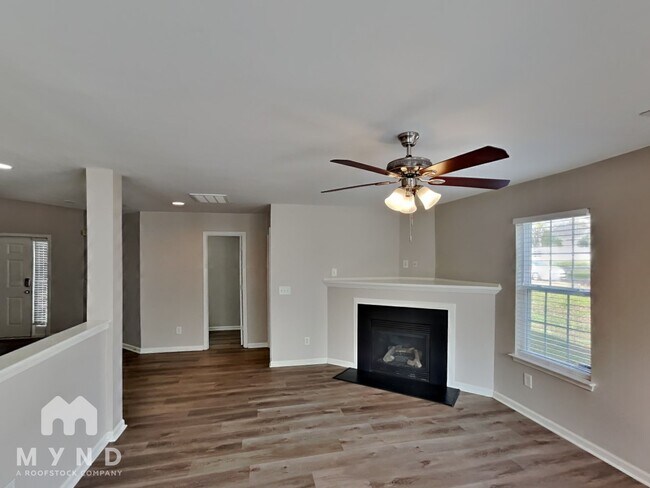 Building Photo - 1101 Southridge Dr