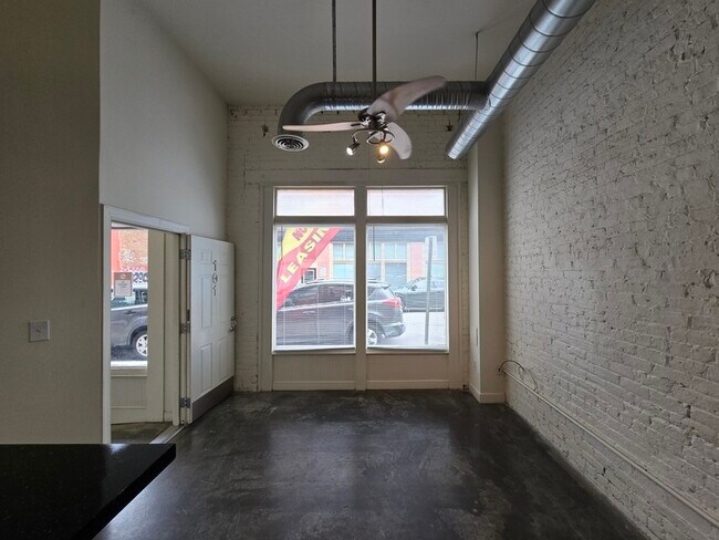 Foto del edificio - 302 Goshen St