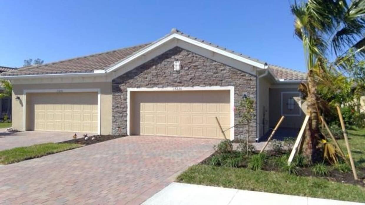 Foto principal - 15220 Cortona Wy