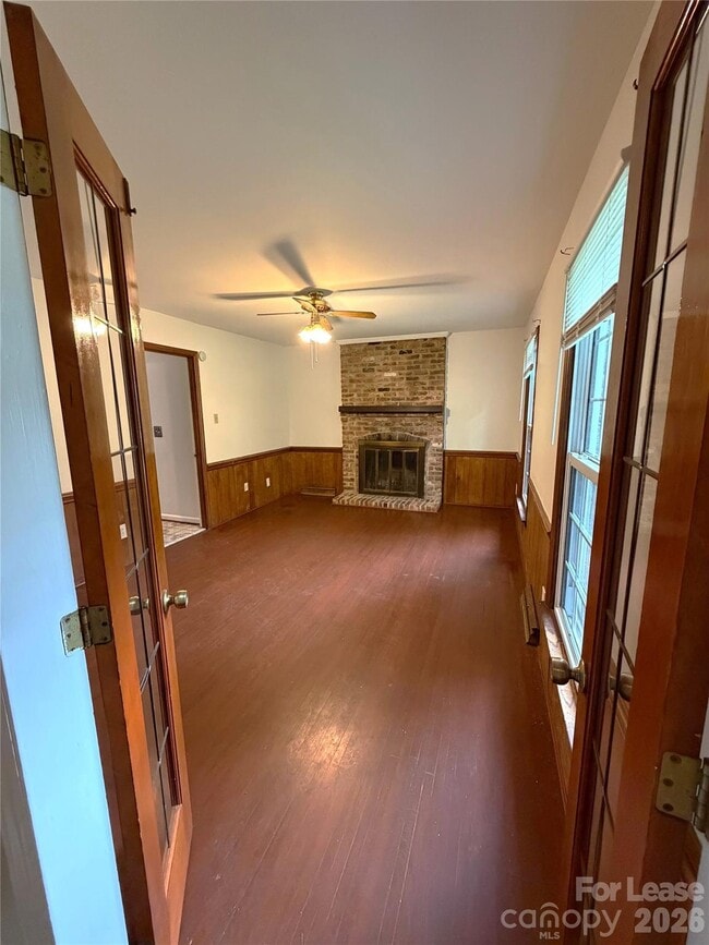 Building Photo - 5016 Vescova Ct