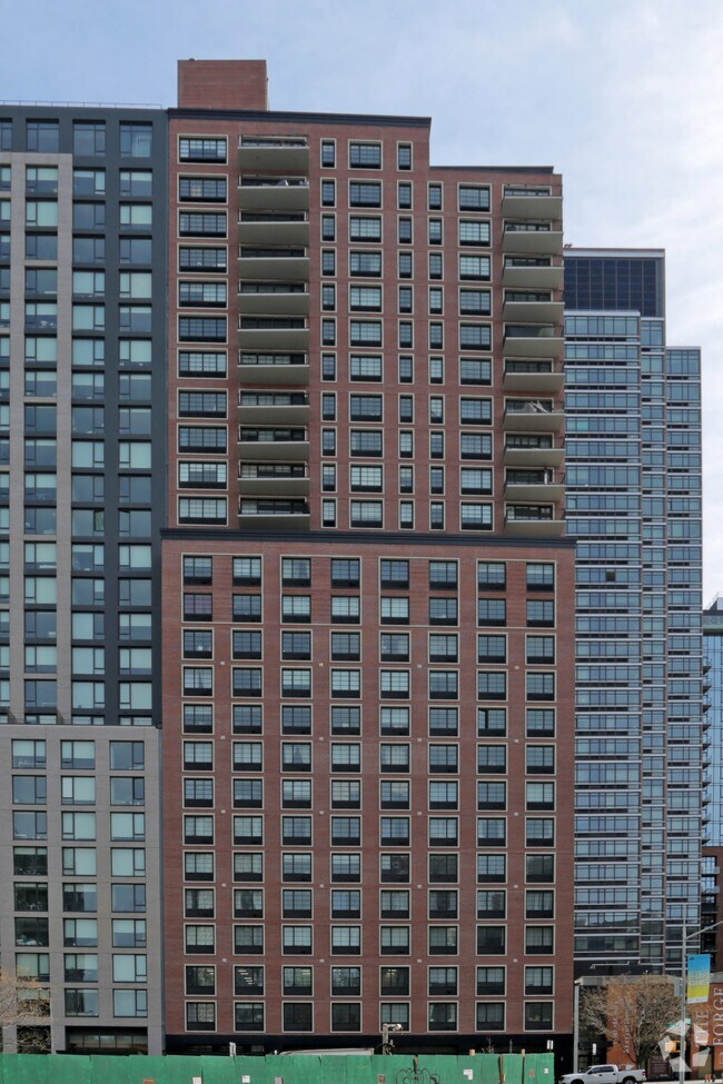 The Harrison Apartments Long Island City, NY