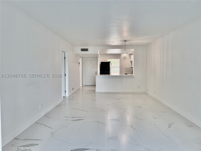Foto del edificio - 14790 Bonaire Blvd