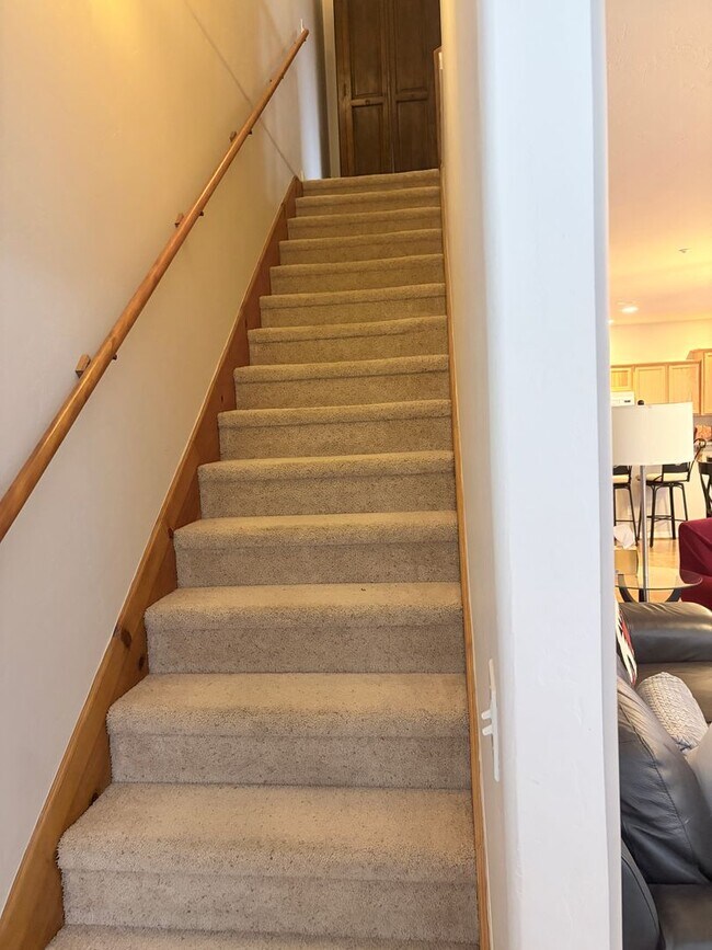 Foto del edificio - Fully furnished townhome