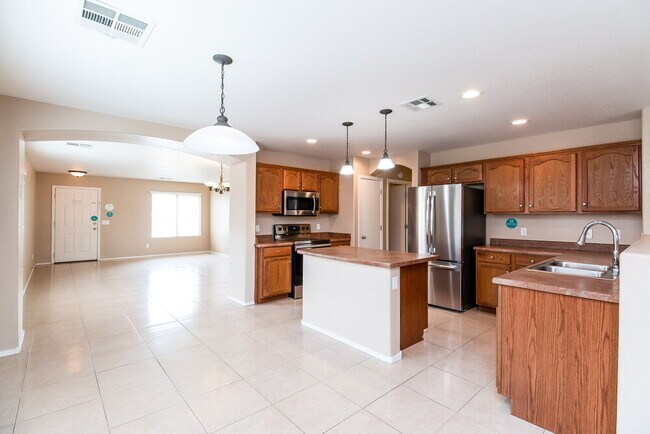 Foto del edificio - 3630 W Mesquite Ave