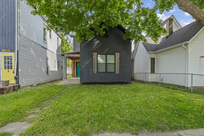 Photo - 1806 Woodlawn Ave House