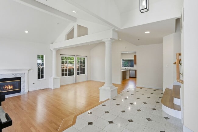 Building Photo - Beautiful 4-Bedroom 3-Bathroom Sunnyvale Home