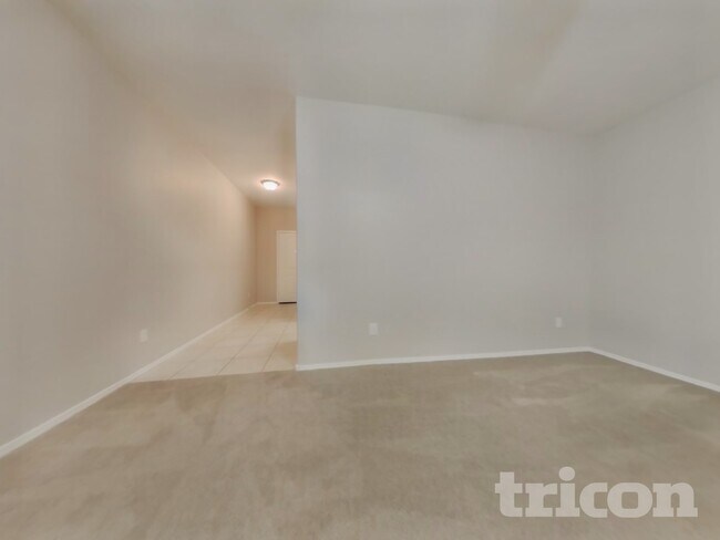 Building Photo - 30900 W Picadilly Rd
