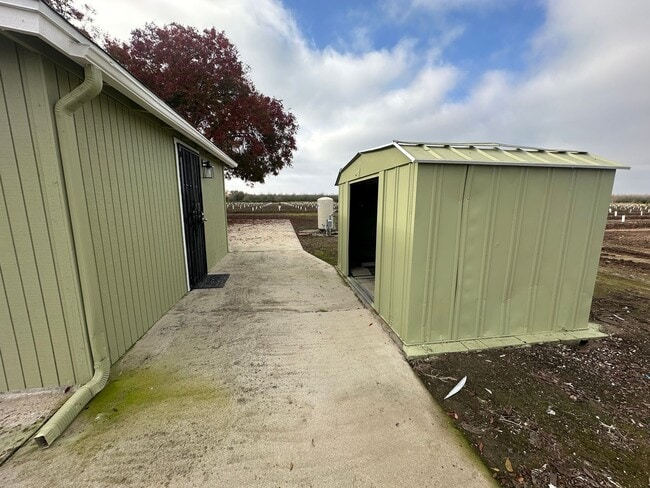 Foto del edificio - Cozy country home coming soon!