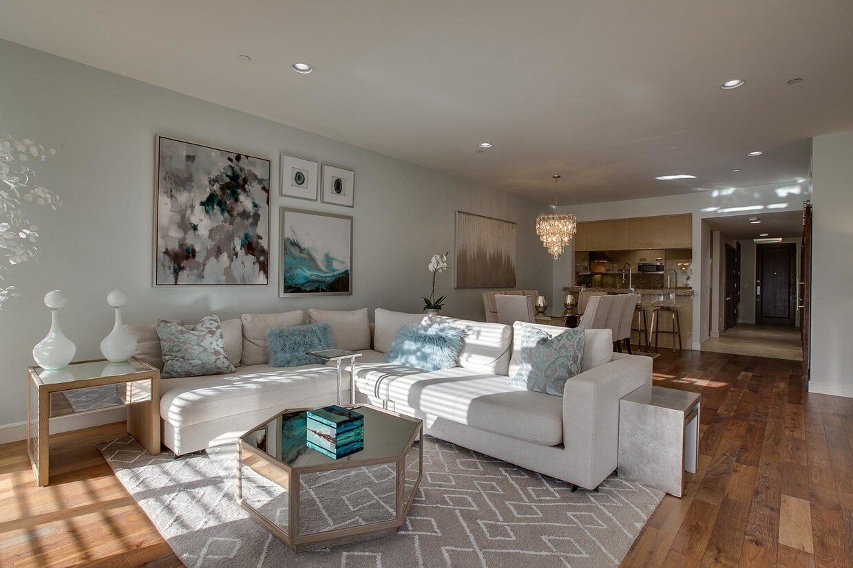 447 N Doheny Dr, Beverly Hills, CA 90210 Condo for Rent in Beverly