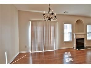 Foto del edificio - Beautiful Open Floor Plan Townhome in Buford