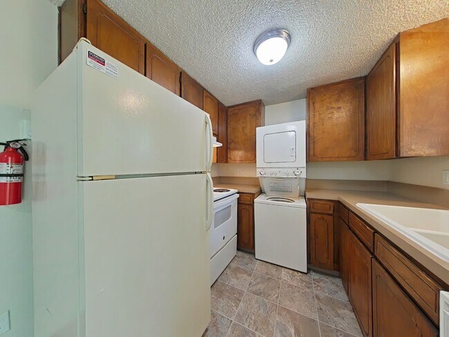 Foto del edificio - 2 Bedroom 4-Plex ~ South Corvallis ~ Small...