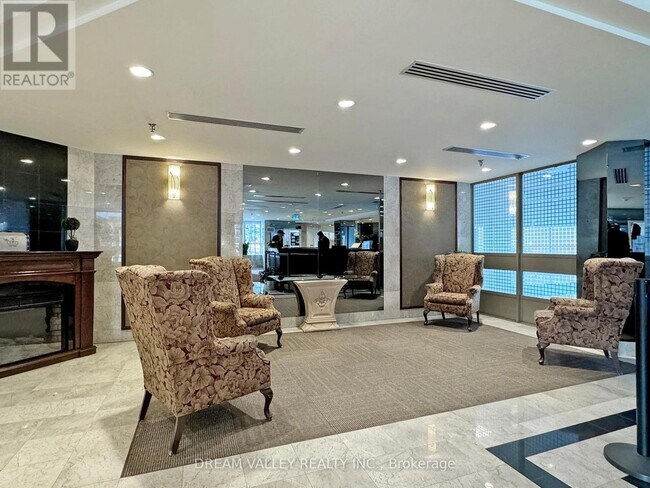 Photo du bâtiment - 3233 Eglinton Ave E