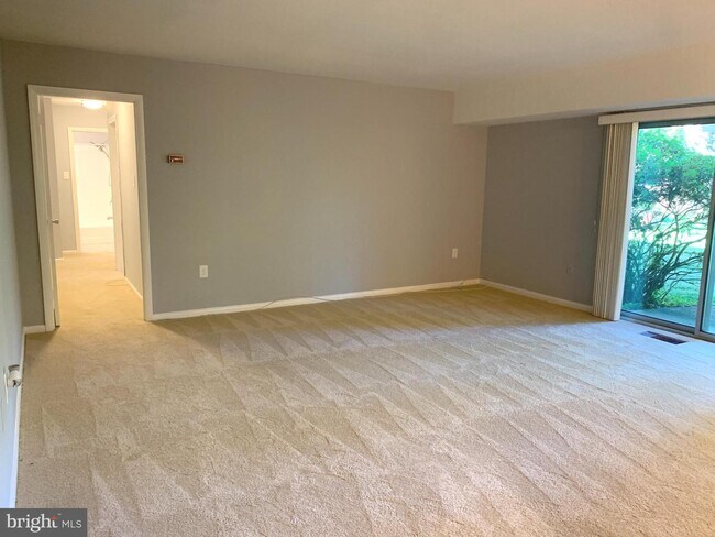 Foto del edificio - 10620 Weymouth St