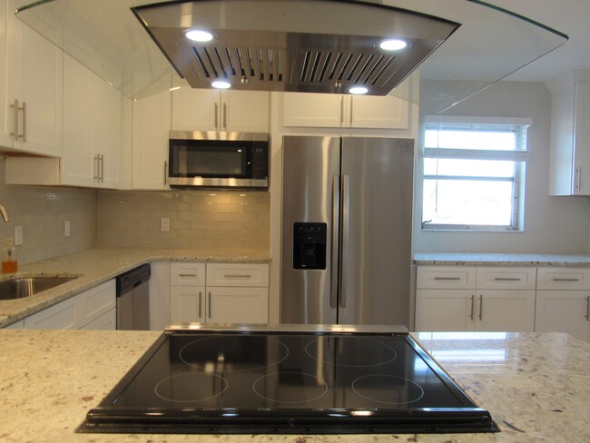 Foto del edificio - 4050 4th St N