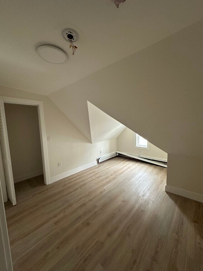 Foto del edificio - 805 Blue Hill Ave