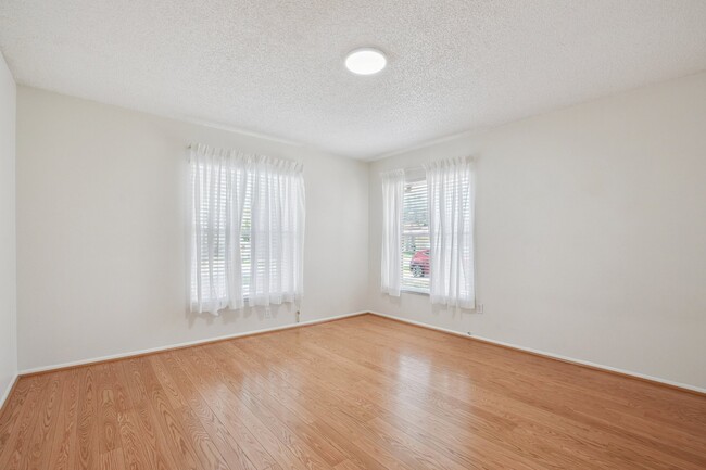Building Photo - 3135 Pinto Dr