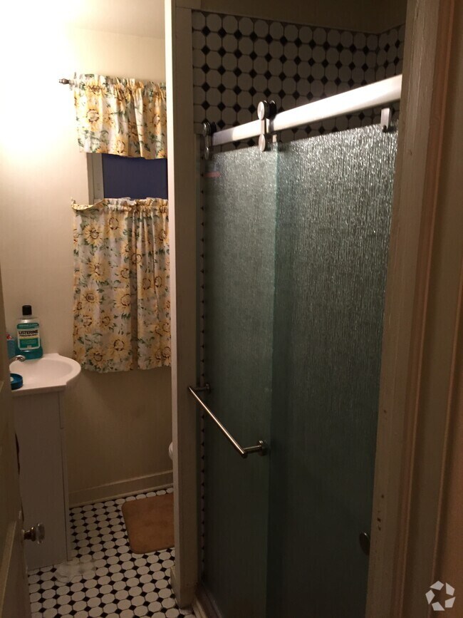 Apartments for Rent Near Lehigh University Bethlehem, PA Student Housing Page 2