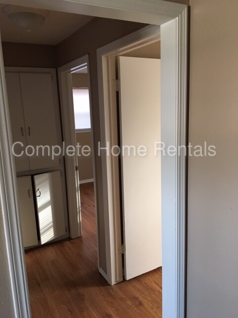 Foto del edificio - 5024 Creekwood Dr