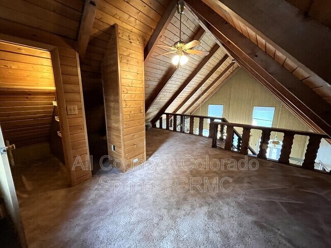 Foto del edificio - 1302 Twin Lakes Dr
