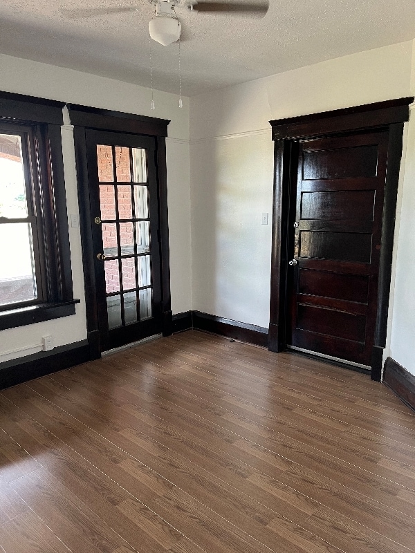 Building Photo - 315 9th St NE