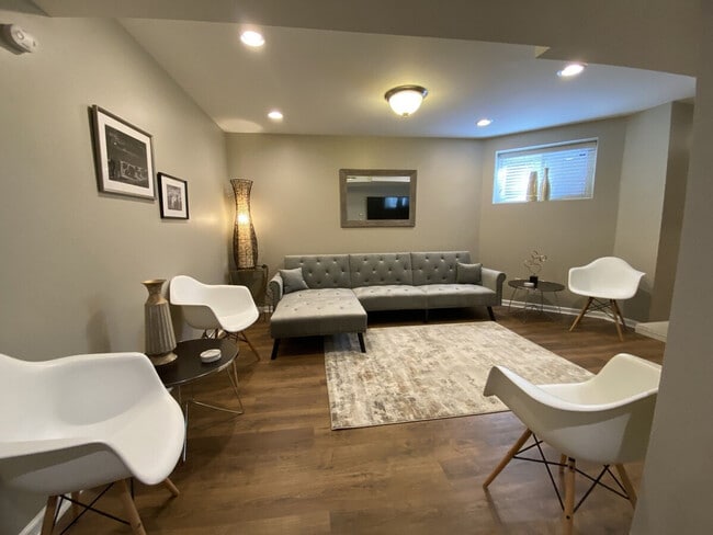 Building Photo - 2618 N Fremont St