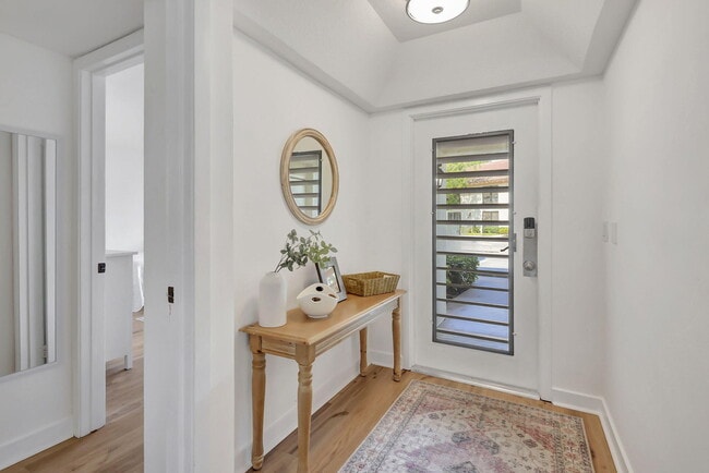 Foto del edificio - 334 Brackenwood Cir