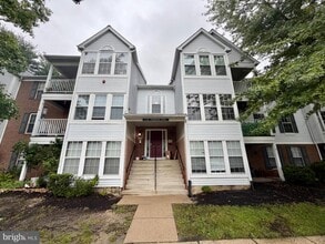 Building Photo - 7 Kenwood Dr
