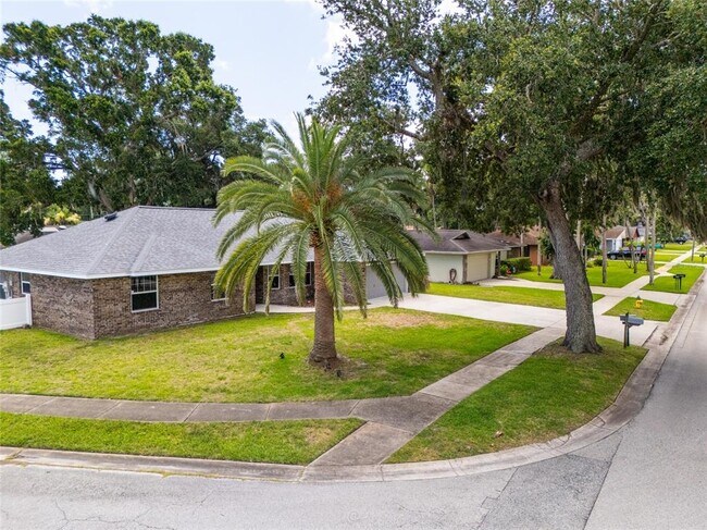 Foto del edificio - 923 Sand Crest Dr