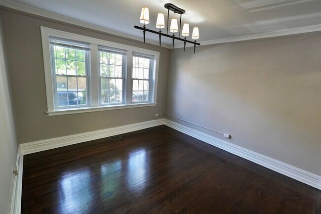 Foto del edificio - 6707 S Artesian Ave