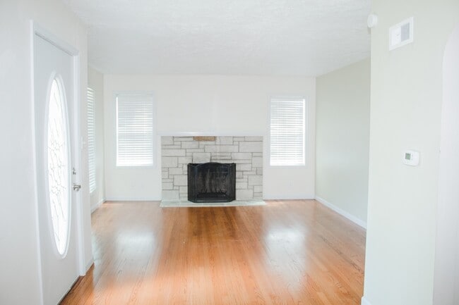Building Photo - WAIVED APPLICATION FEES!